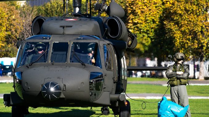 helicopter-601673_1280